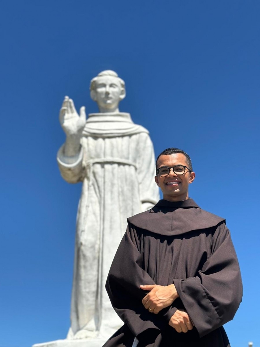 Papa nomeia Maria Montserrat Alvarado como nova...
