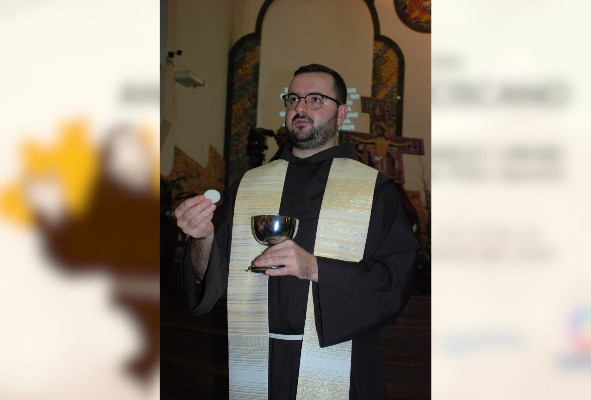 “Os santos não são apenas intercessores, mas exemplos de vida”: abertura do Ano Jubilar Franciscano reúne fiéis em Pato Branco