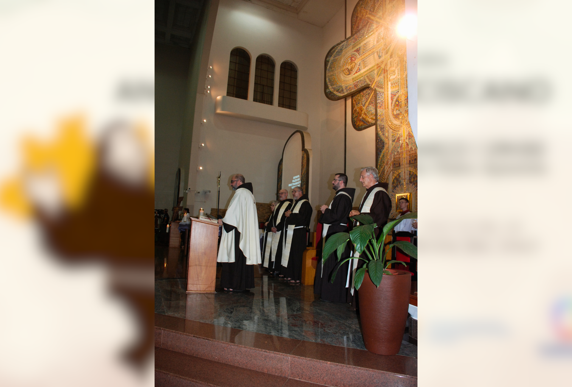 “Os santos não são apenas intercessores, mas exemplos de vida”: abertura do Ano Jubilar Franciscano reúne fiéis em Pato Branco